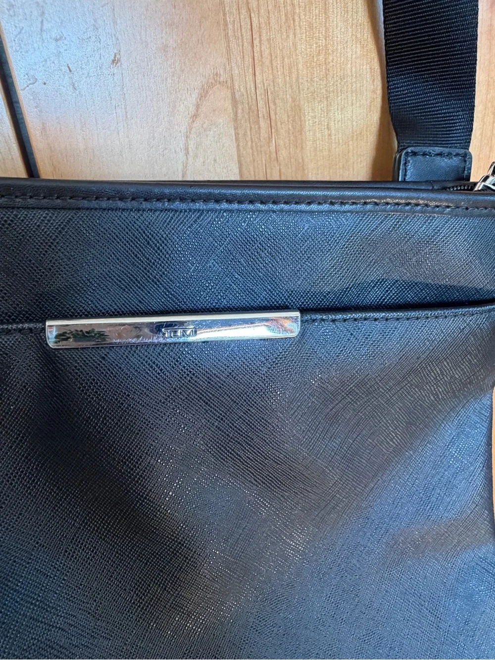 Tumi gently used